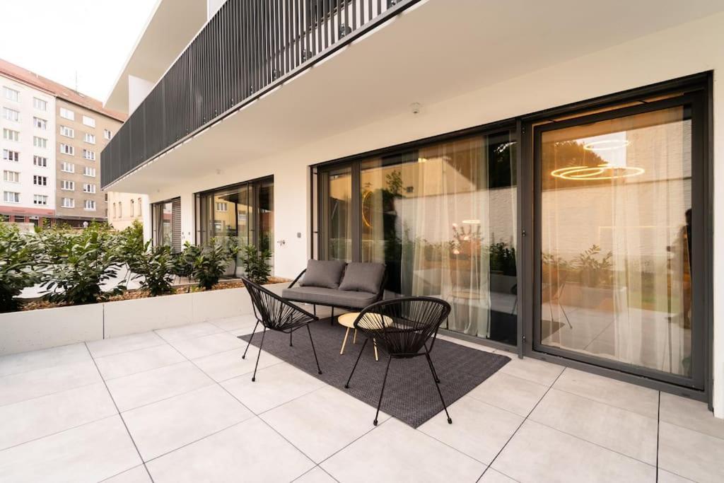Gold Garden Terrace Apartment Бърно Екстериор снимка