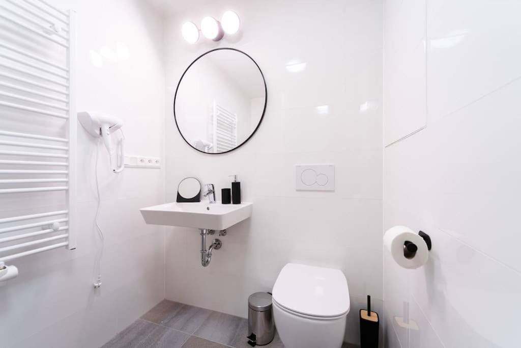 Gold Garden Terrace Apartment Бърно Екстериор снимка