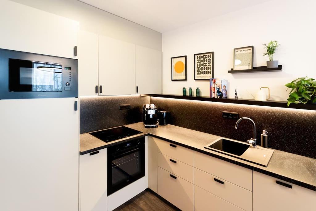 Gold Garden Terrace Apartment Бърно Екстериор снимка