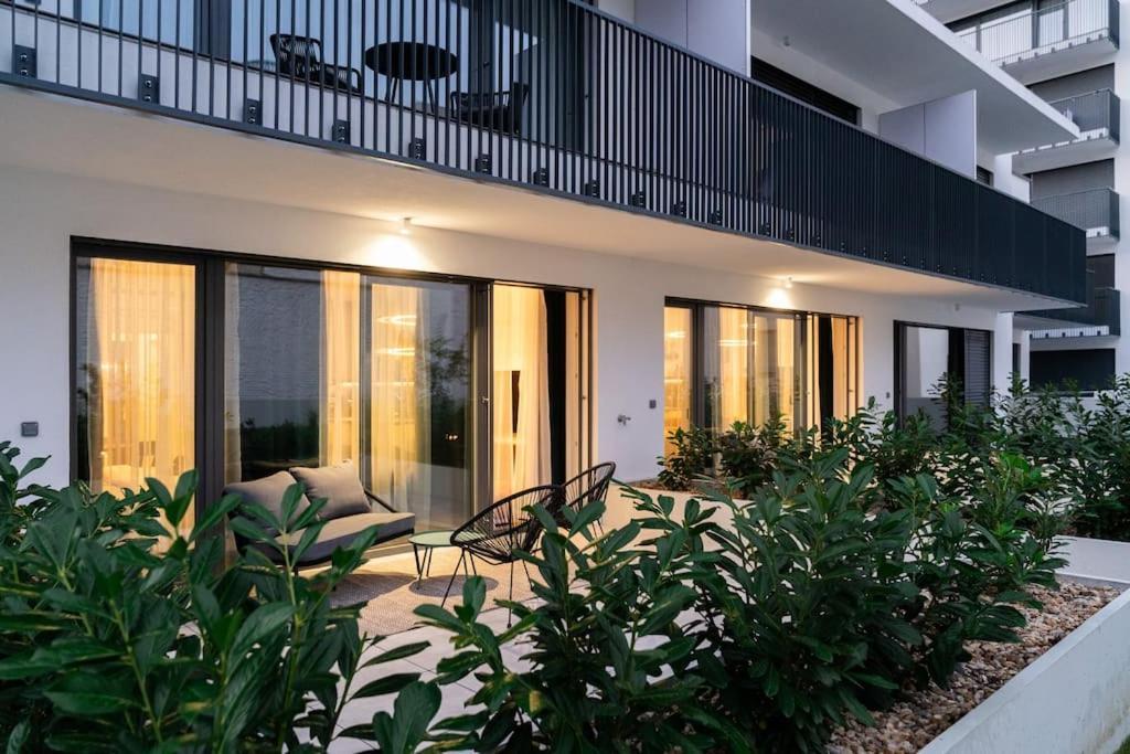 Gold Garden Terrace Apartment Бърно Екстериор снимка